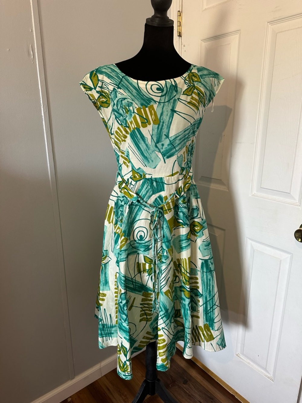 Jessica Howard Sleeveless Abstract Print Midi Dress in Teal and Olive size 6